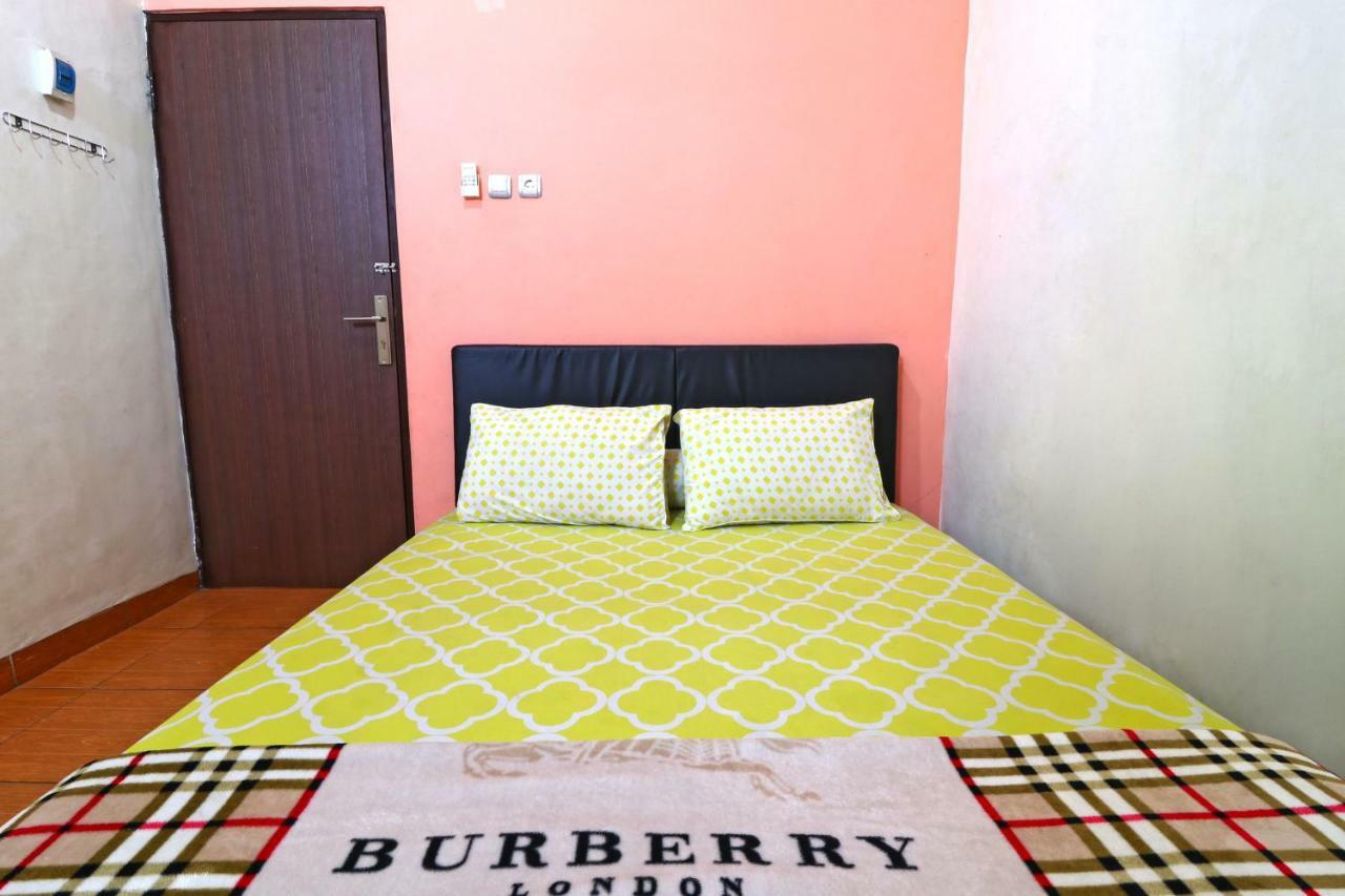 Semata Wayang Syariah Homestay Banjarbaru Εξωτερικό φωτογραφία