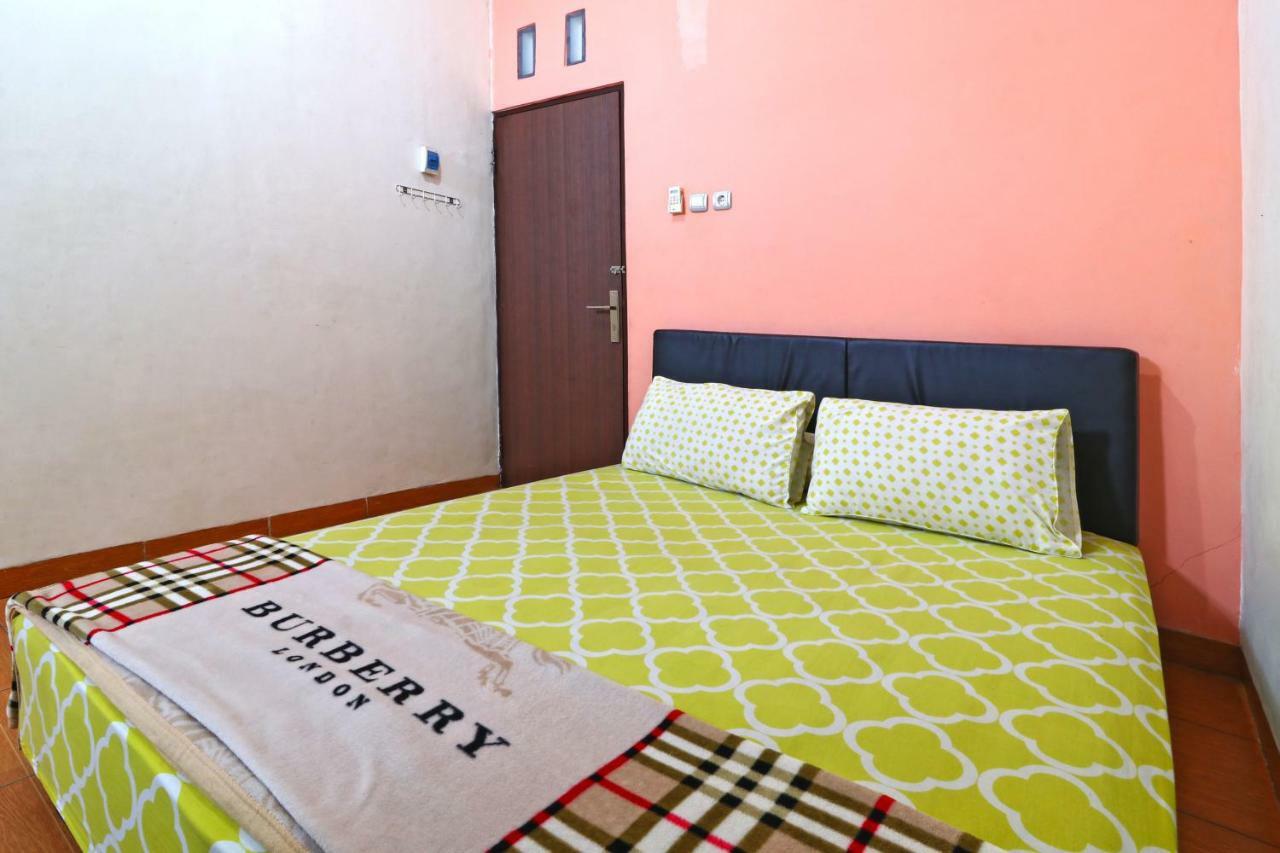 Semata Wayang Syariah Homestay Banjarbaru Εξωτερικό φωτογραφία